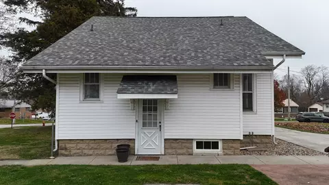 Exterior - 301 E Adams St, Towanda, IL 61776 photo 4 of 6