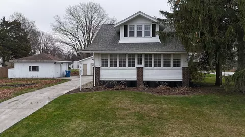 Exterior - 301 E Adams St, Towanda, IL 61776 photo 3 of 6
