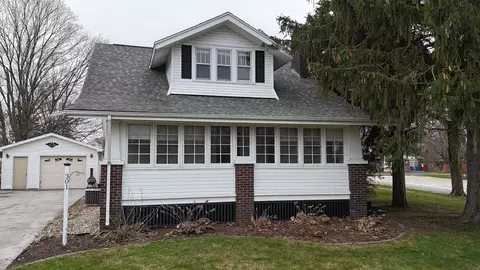 301 E Adams St, Towanda, IL 61776