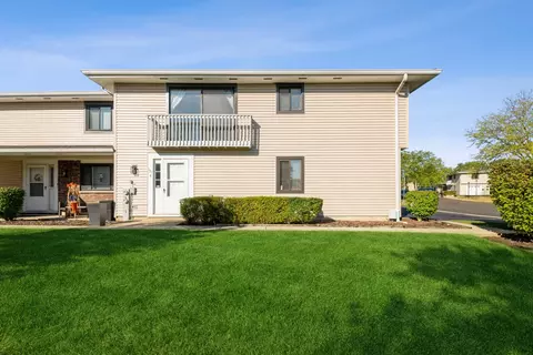 197 Duxbury Ct #A, Bloomingdale, IL 60108