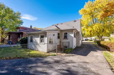 Exterior - 731 Hammond Ave, Aurora, IL 60506 photo 2 of 4