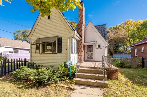 731 Hammond Ave, Aurora, IL 60506