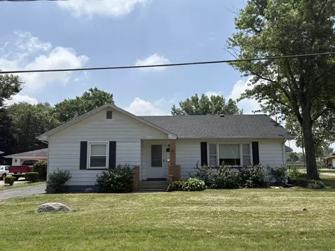 1301 Charles St, Streator, IL 61364