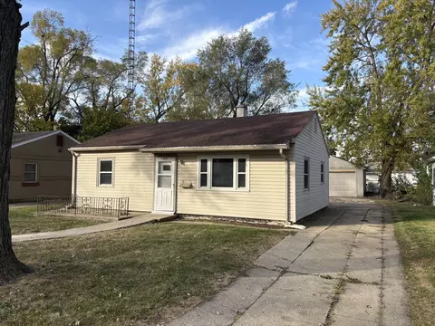 717 N Webster Cir, Kankakee, IL 60901