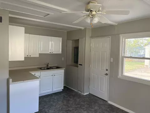 717 N Webster Cir, Kankakee, IL 60901 photo 4