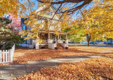 214 W North St, Morris, IL 60450