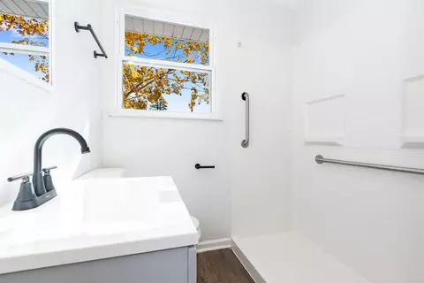 Bath - 11122 Parker St, Mokena, IL 60448 photo 1 of 2