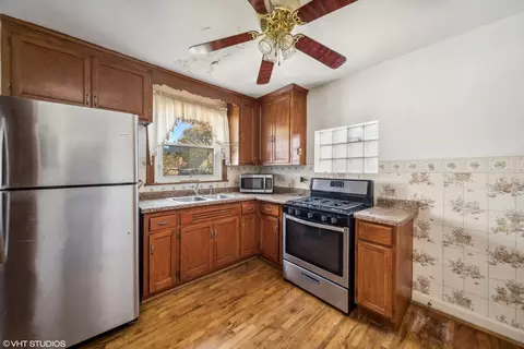 Kitchen - 7448 W 64th St, Summit, IL 60501 photo 1 of 5