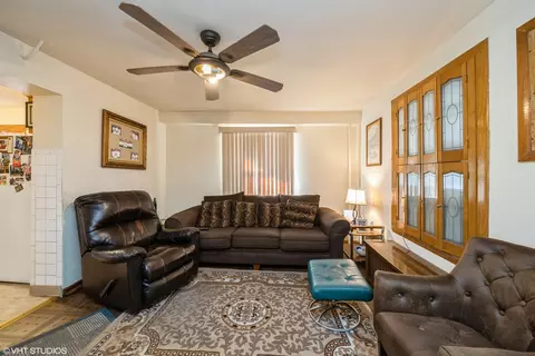 Living - 7448 W 64th St, Summit, IL 60501 photo 3 of 4