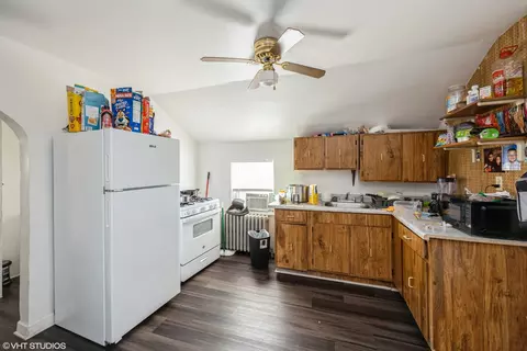 Kitchen - 7448 W 64th St, Summit, IL 60501 photo 3 of 5