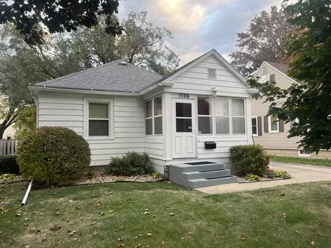 1506 4th Ave, Sterling, IL 61081