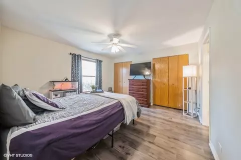 Bedroom - 1930 Matthew Ct #B, Elgin, IL 60123 photo 2 of 4