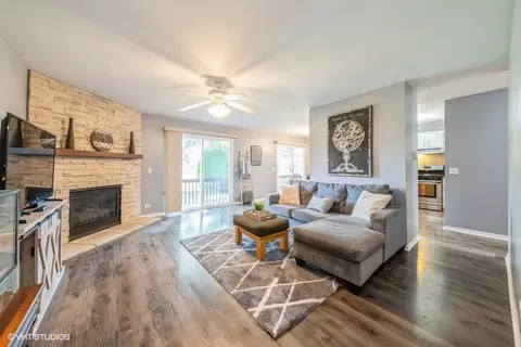 Living - 1930 Matthew Ct #B, Elgin, IL 60123 photo 2 of 3