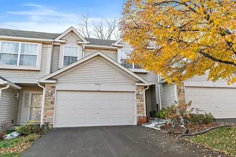 8103 Sierra Woods Ln, Carpentersville, IL 60110