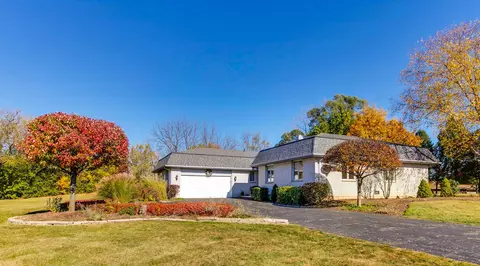 175 Rolling Knolls Ave, Elgin, IL 60120 photo 2
