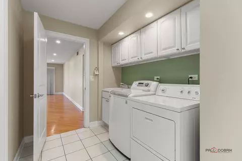 175 Rolling Knolls Ave, Elgin, IL 60120 photo 24