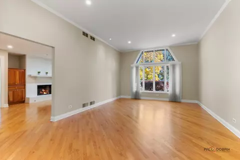 175 Rolling Knolls Ave, Elgin, IL 60120 photo 7