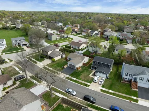 View/Area - 5045 Rochester Dr, Hoffman Estates, IL 60010 photo 1 of 5