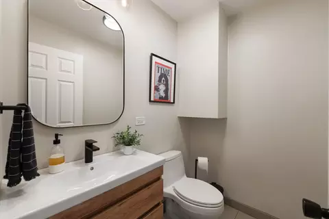 Bath - 5045 Rochester Dr, Hoffman Estates, IL 60010 photo 1 of 2