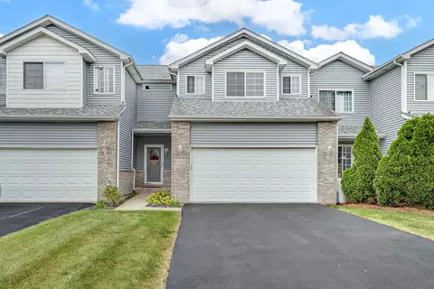 1944 Waters Edge Dr, Minooka, IL 60447