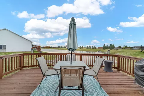 Exterior - 1944 Waters Edge Dr, Minooka, IL 60447 photo 3 of 5