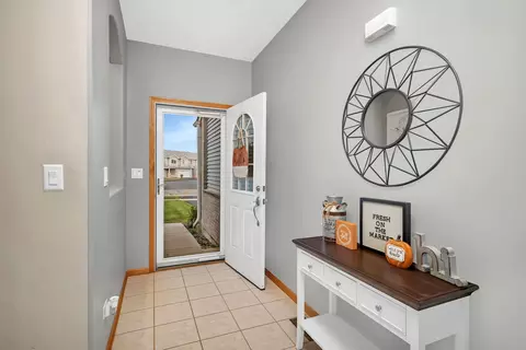 Entry Way - 1944 Waters Edge Dr, Minooka, IL 60447 photo 1 of 2