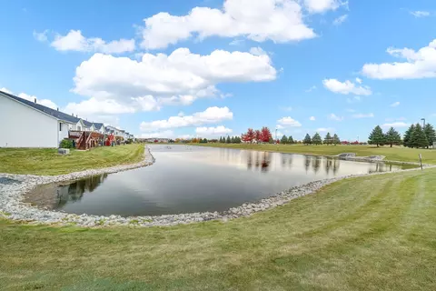 View/Area - 1944 Waters Edge Dr, Minooka, IL 60447 photo 1 of 7