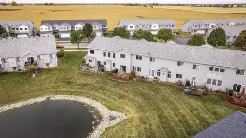 View/Area - 1944 Waters Edge Dr, Minooka, IL 60447 photo 3 of 7