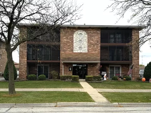 8151 168th Pl #1E, Tinley Park, IL 60477