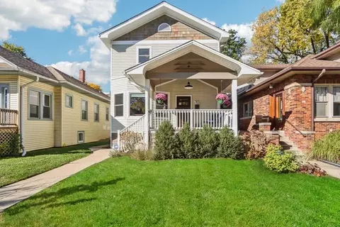 745 Hayes Ave, Oak Park, IL 60302