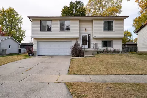Exterior - 105 Nottingham Chase, Normal, IL 61761 photo 4 of 14