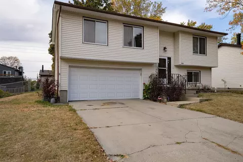 Exterior - 105 Nottingham Chase, Normal, IL 61761 photo 5 of 14