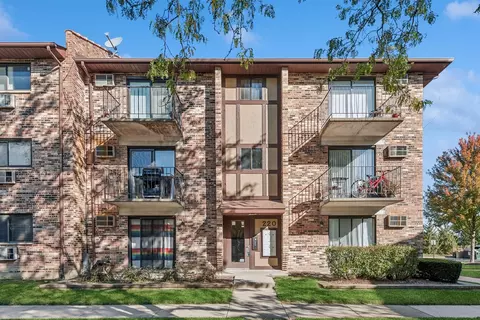 220 Klein Creek Ct #3C, Carol Stream, IL 60188