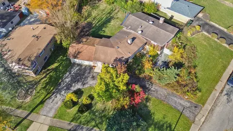 62 Blackhawk Dr, Park Forest, IL 60466