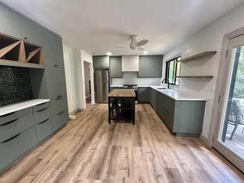 Kitchen - 1102 Hanley St, Mchenry, IL 60050 photo 3 of 4