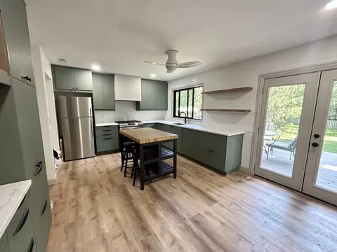 Kitchen - 1102 Hanley St, Mchenry, IL 60050 photo 1 of 4