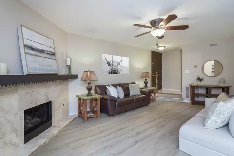 1657 Dover Ct #D, Wheaton, IL 60189 photo 3
