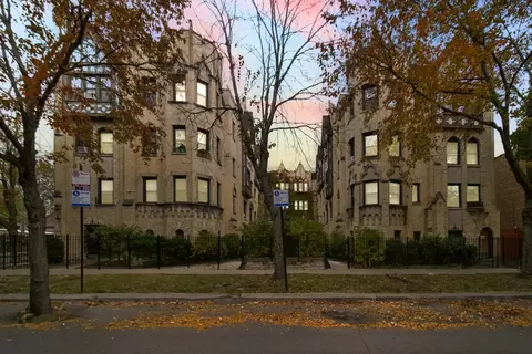 5653 N Spaulding Ave #1E, Chicago, IL 60659