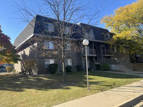 931 Jonathan Ct #305, Prospect Heights, IL 60070