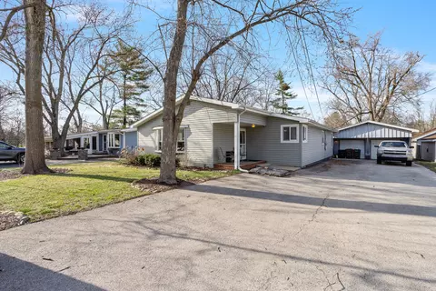237 Locust Ln, New Lenox, IL 60451