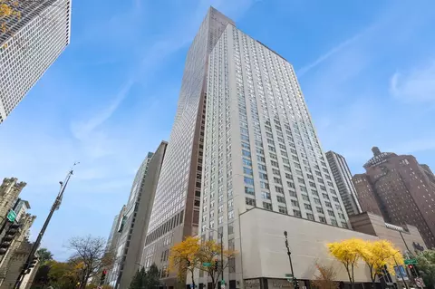 777 N Michigan Ave #2407, Chicago, IL 60611