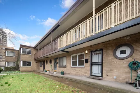 5481 S Cornell Ave #B, Chicago, IL 60615