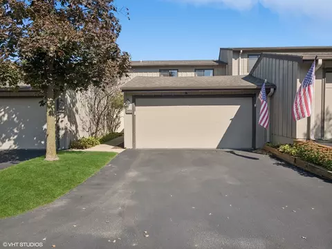 1140 Florimond Dr, Elgin, IL 60123