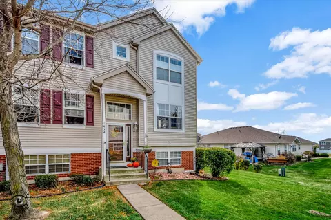 Exterior - 1434 Fox Hound Trl #D, Beecher, IL 60401 photo 2 of 3