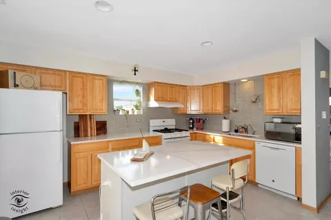 Kitchen - 1434 Fox Hound Trl #D, Beecher, IL 60401 photo 1 of 4