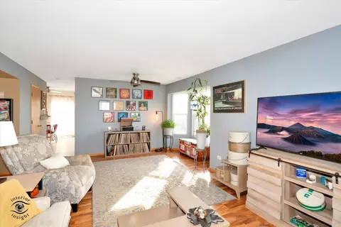 Living - 1434 Fox Hound Trl #D, Beecher, IL 60401 photo 3 of 4