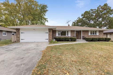 5340 Forest View Ave, Rockford, IL 61108