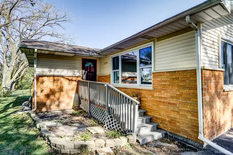 22729 Frederick Rd, Steger, IL 60475 photo 2