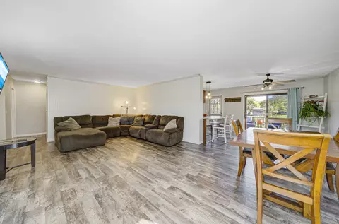 22729 Frederick Rd, Steger, IL 60475 photo 4
