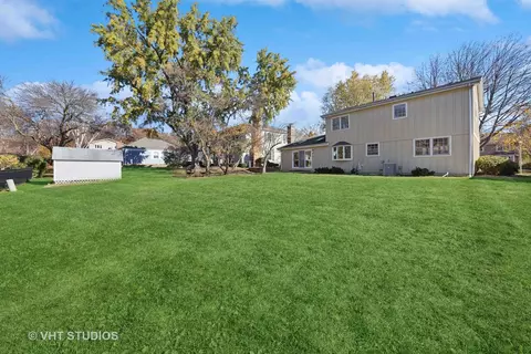Exterior - 1470 Mccormick Pl, Wheaton, IL 60189 photo 2 of 3